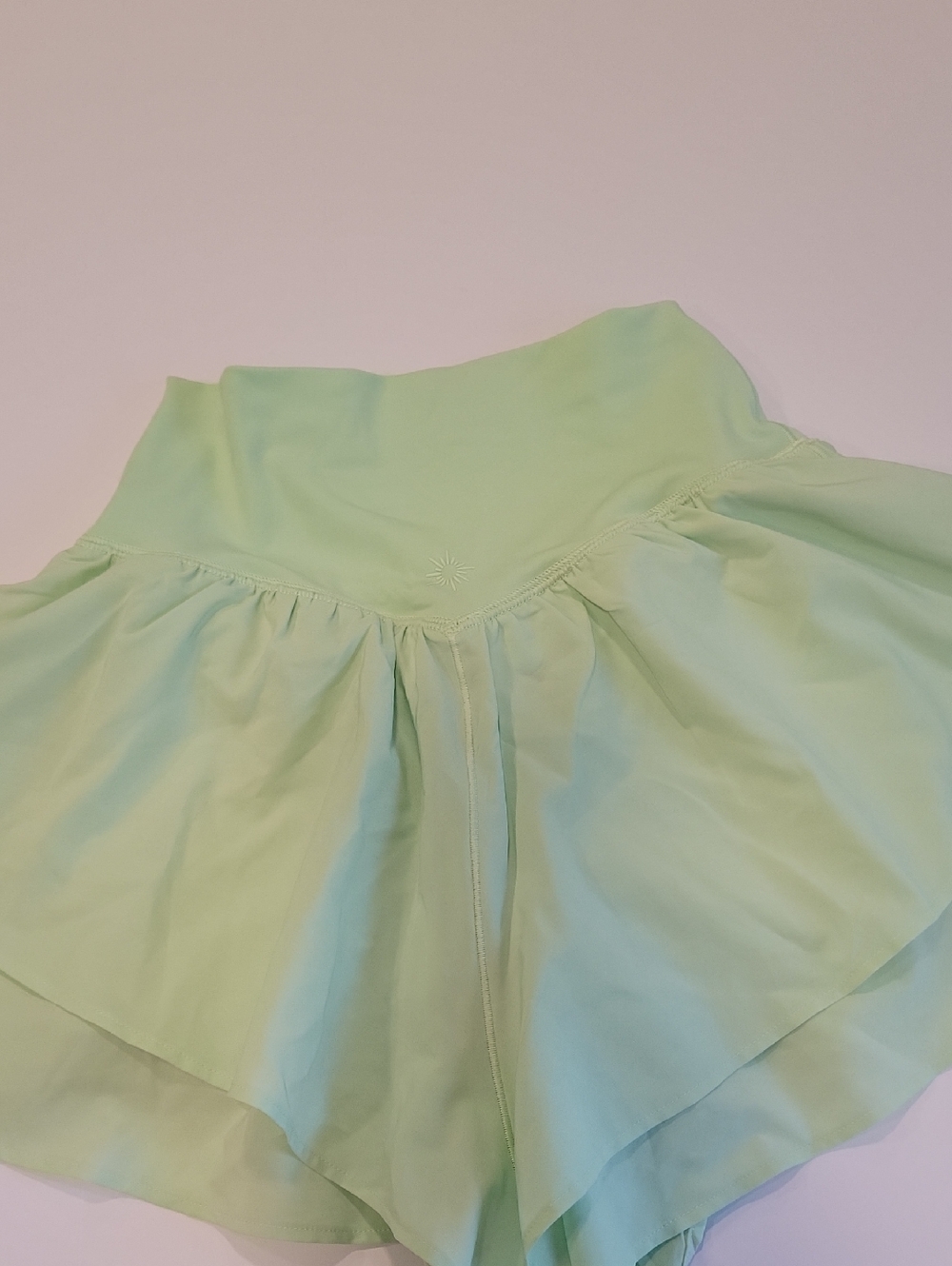 OFFLINE By Aerie Real Me Crossover Flowy Short Sz XS Pistachio Color High Waist